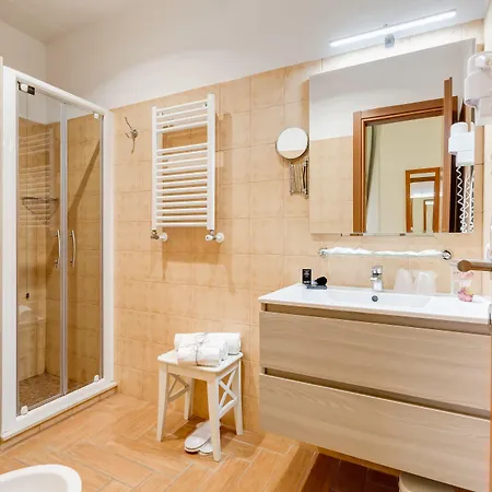 Residenza ゲストハウス 2*